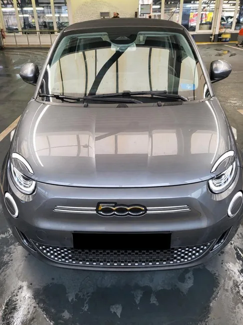 500e Icon Cabrio 42 kWh - top gepflegt