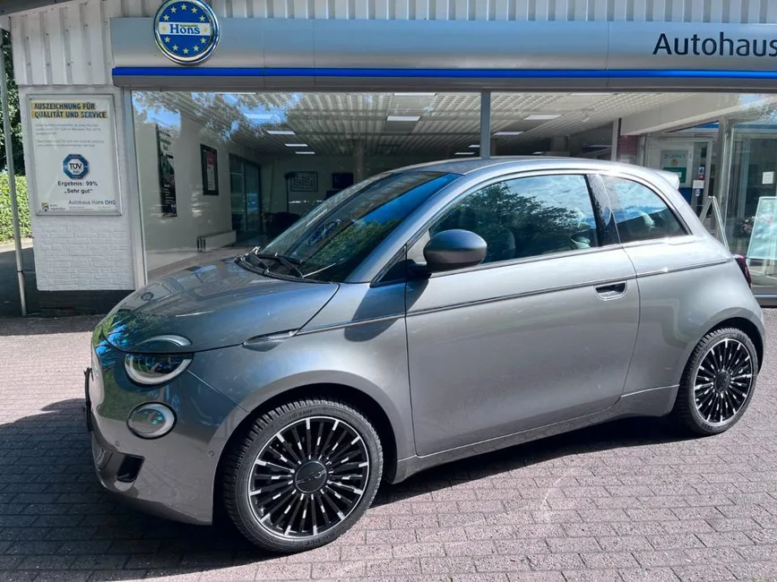 Fiat 500e 42kWh laPrima(Bocelli), 3.Tür, Leder,LED-Scheinw.